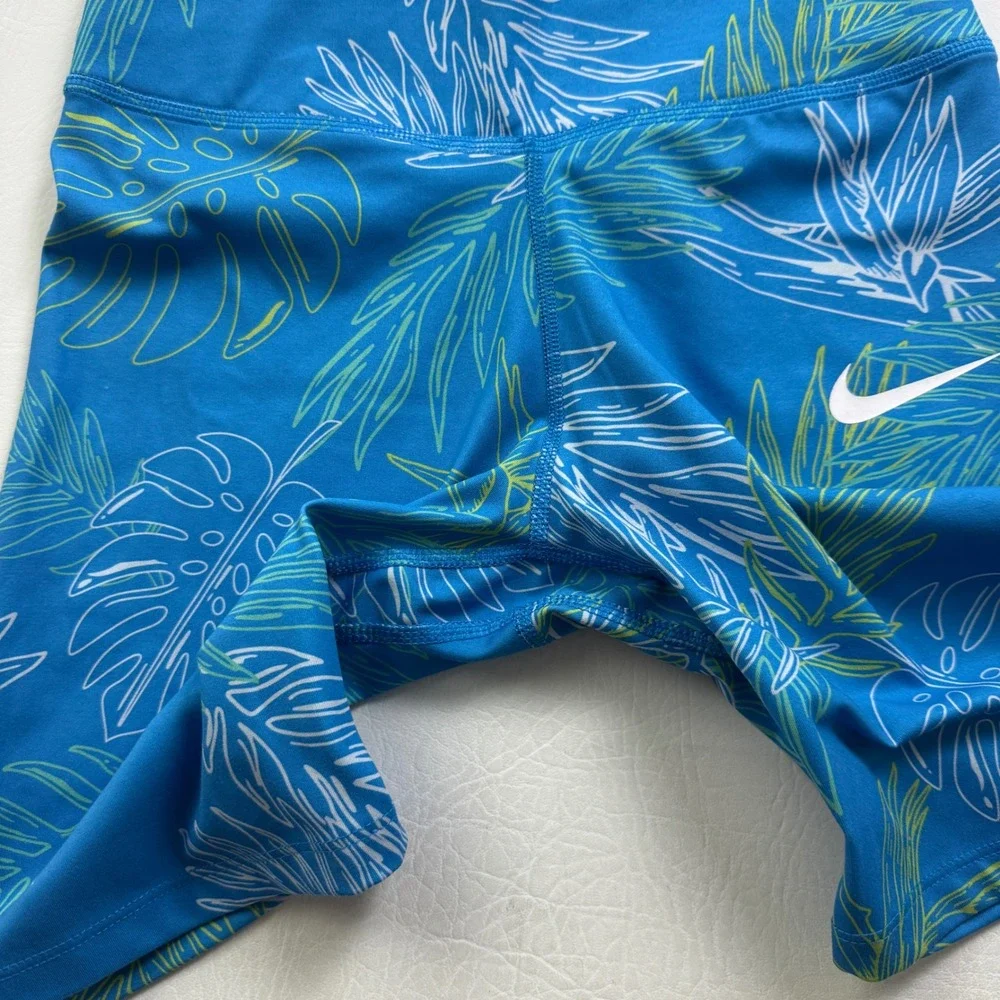 Nike Dri-FIT One Womens Tropical Monstera Print Bike Shorts Blue DV9681-435 XS